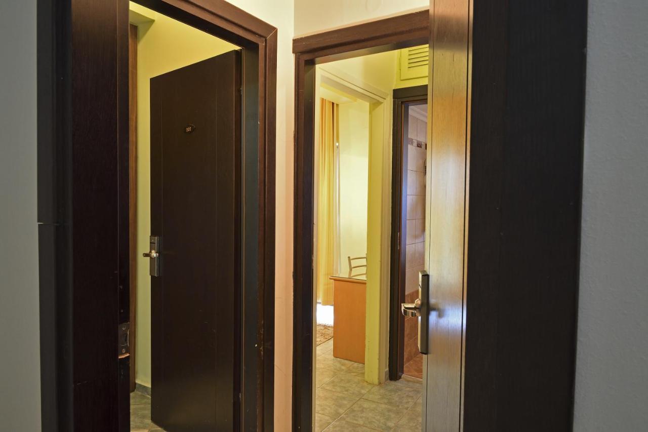 Four Seasons Hotel Trilofo  Ngoại thất bức ảnh